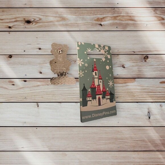 Disney Parks Mickey Mouse Dressed As Santa Christmas Enamel Pin‎ Pre-Owned - Picture 5 of 7